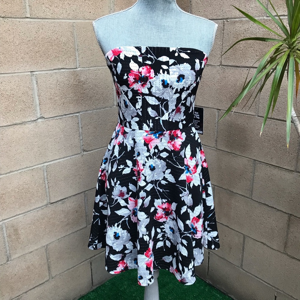 NWT Express Floral Print Strapless Dress